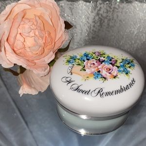 Vintage Avon 🌸 Jewelry Trinket